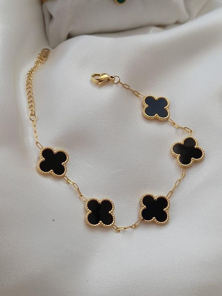 Lucky Clover Bracelet in Black Enamel & Gold Finish - Venoria