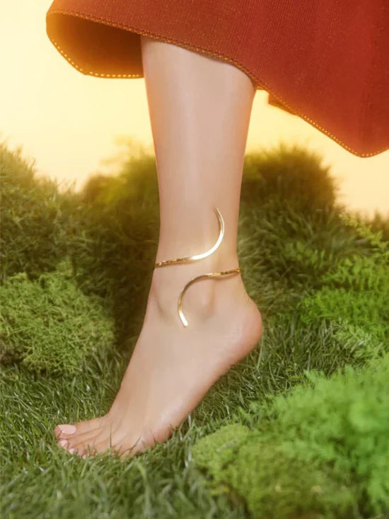Dainty Gold Heart Anklet - Venoria