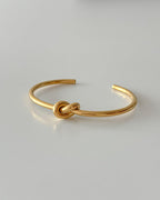 Gold Knot Bangle & Heart Bow Earrings Set - Venoria