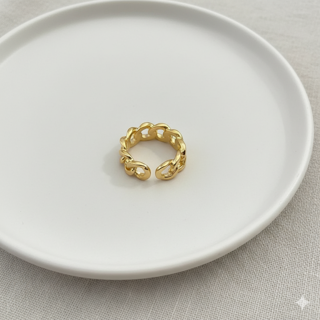 Bold Gold Chain Link Adjustable Ring - Free Size - Venoria
