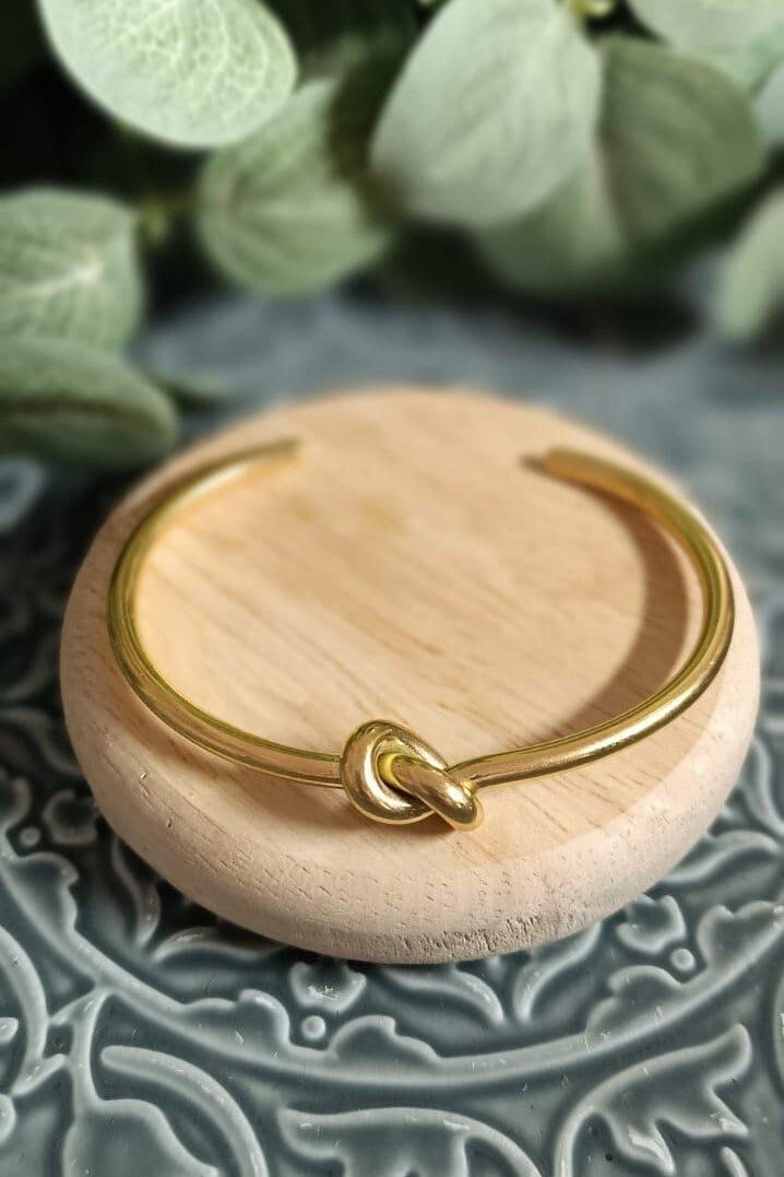 Gold Knot Bangle & Heart Bow Earrings Set - Venoria