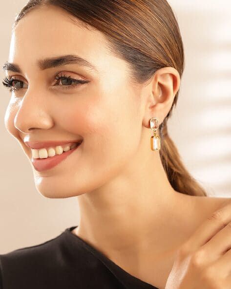 Elegant Gold Rectangular Drop Earrings - Venoria