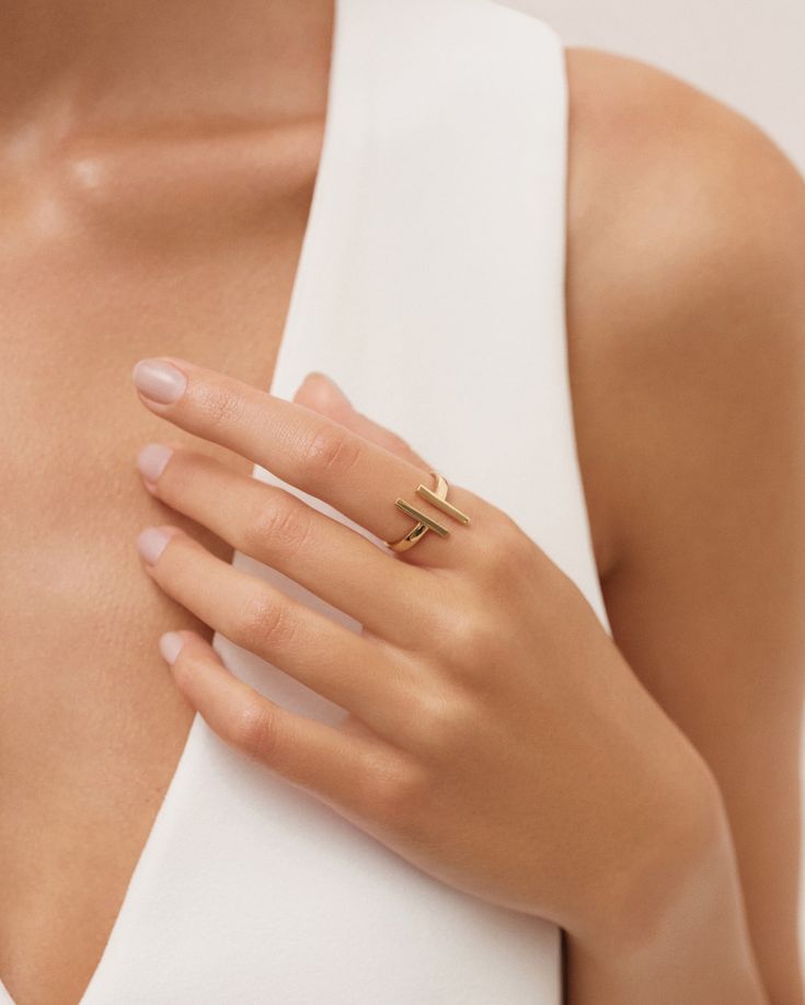 Modern Parallel Bar Gold Statement Ring - Venoria