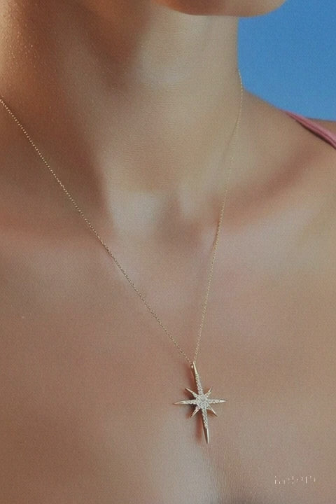 Venoria Twinkle Star Gold Pendant Necklace
