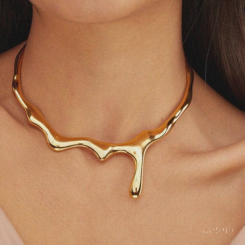 Venoria Gold Drip Choker – Elegant, Premium, and Timeless Jewelry