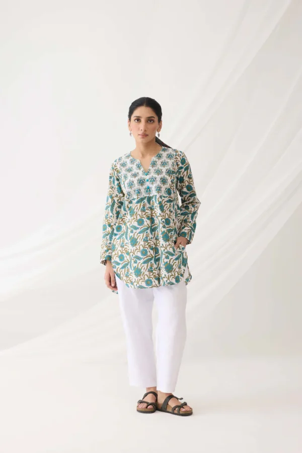 surya top white blue