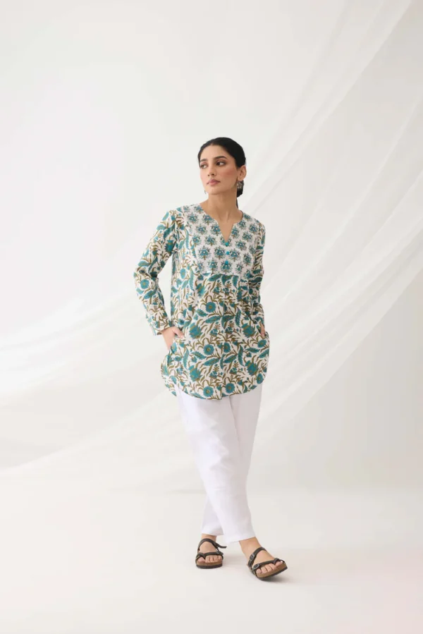 surya top white blue