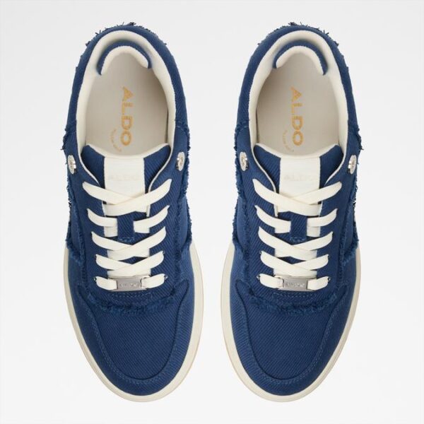 naurra in women's miscellaneous low top